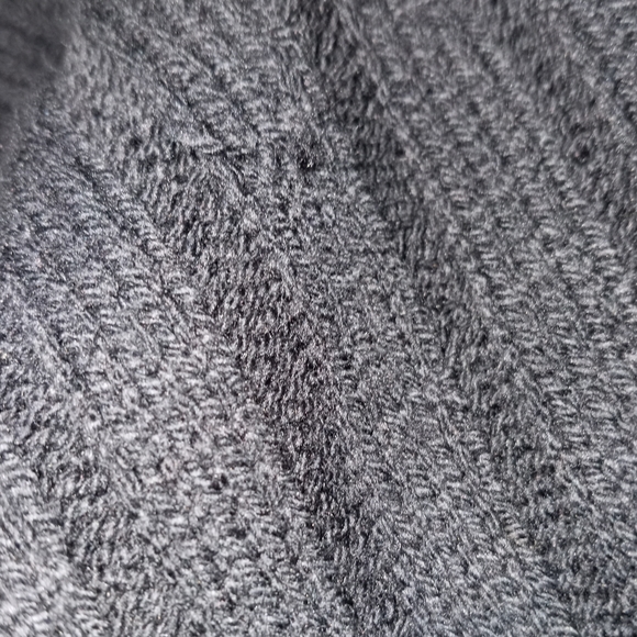 Dynamite cropped bell sleeve sweater. Xxs. Good Used condition.  Worn once. - Picture 5 of 7